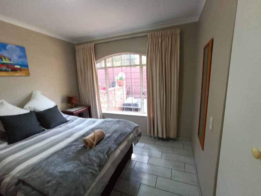 8 Bedroom Property for Sale in Ferndale Gauteng
