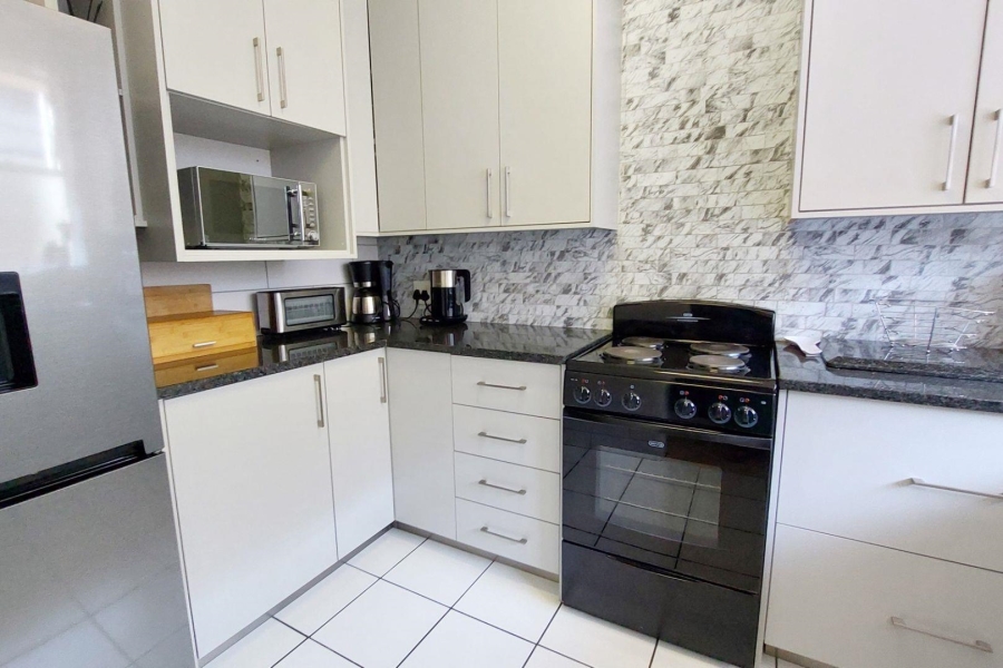 1 Bedroom Property for Sale in Bordeaux Gauteng