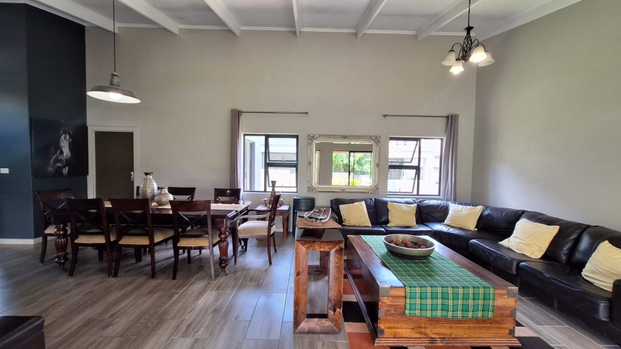 To Let 4 Bedroom Property for Rent in Broadacres Gauteng