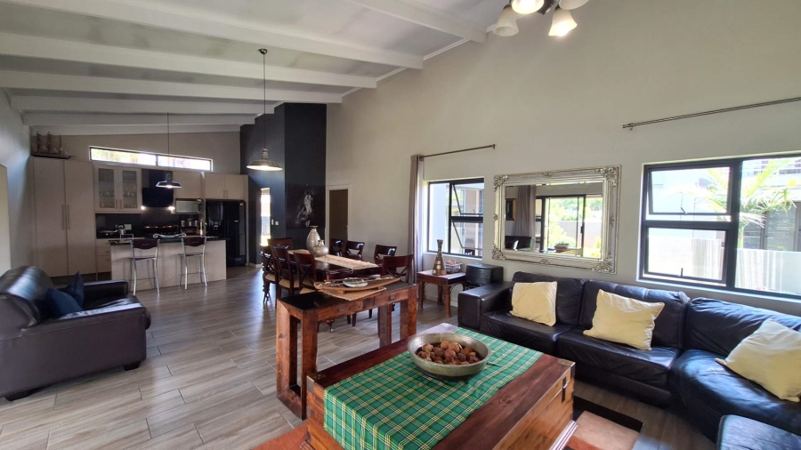 To Let 4 Bedroom Property for Rent in Broadacres Gauteng