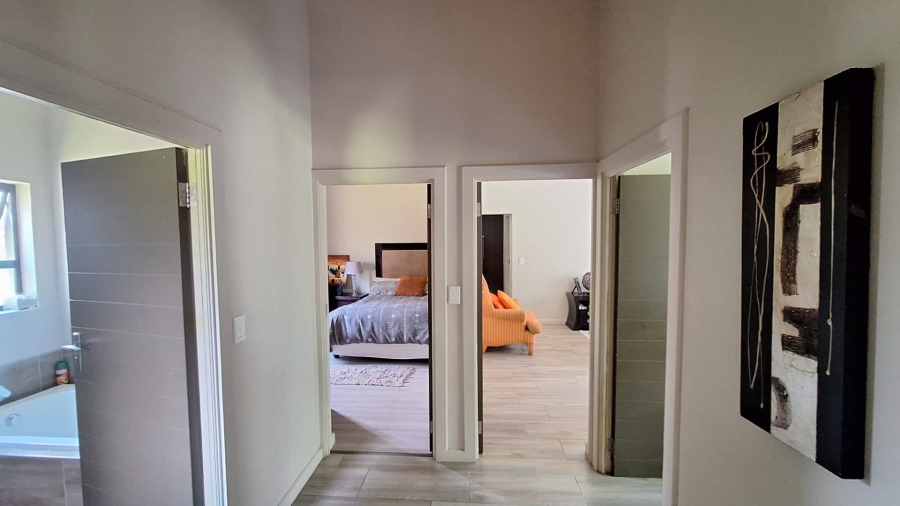 To Let 4 Bedroom Property for Rent in Broadacres Gauteng