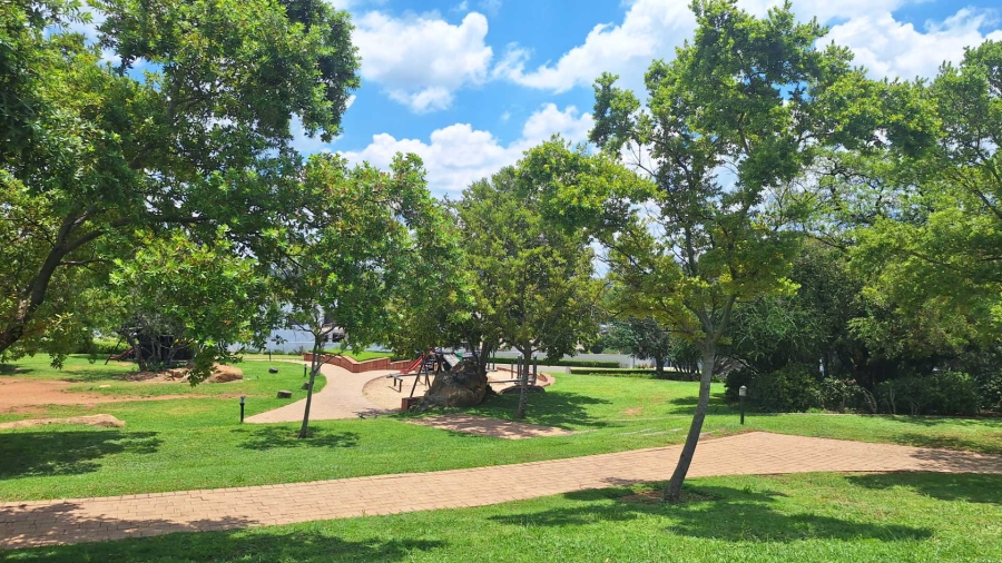 To Let 4 Bedroom Property for Rent in Broadacres Gauteng