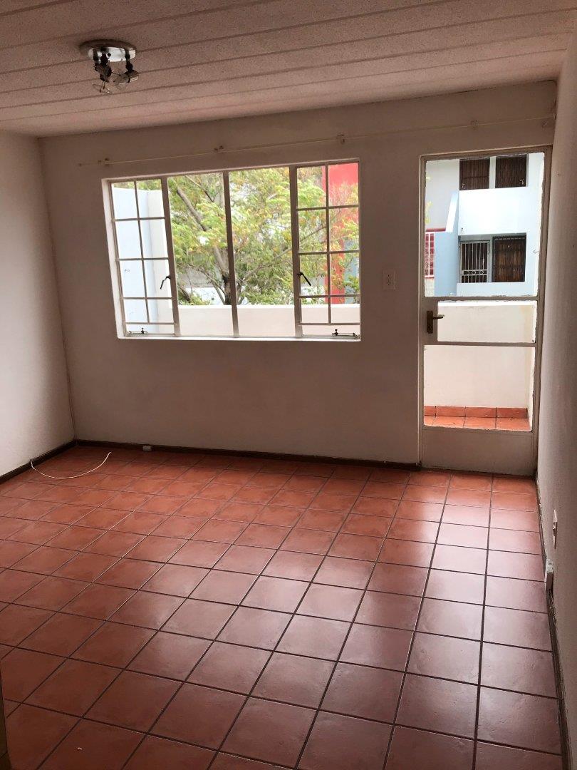 1 Bedroom Property for Sale in Groenkloof Gauteng