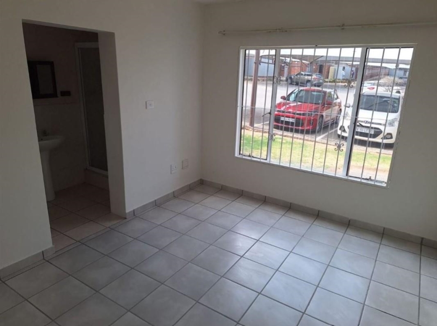 2 Bedroom Property for Sale in Birchleigh Gauteng