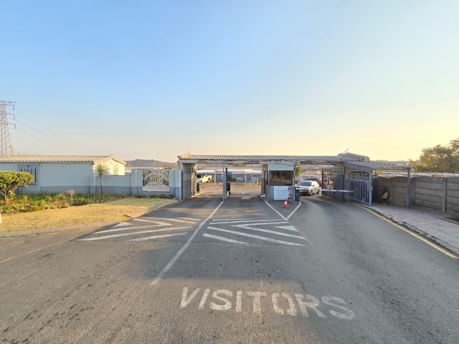 2 Bedroom Property for Sale in Ridgeway Gauteng