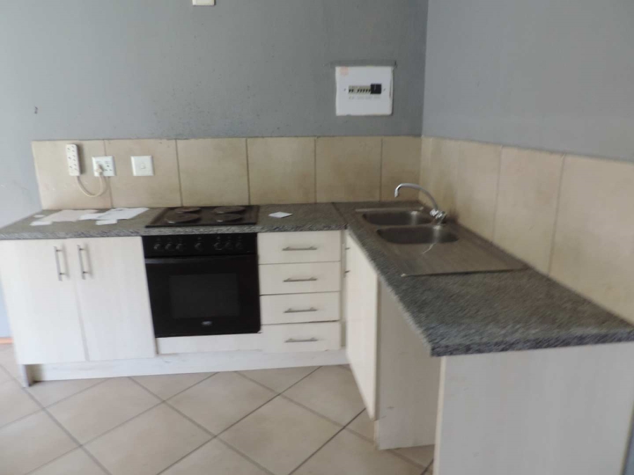 2 Bedroom Property for Sale in Albertsdal Gauteng