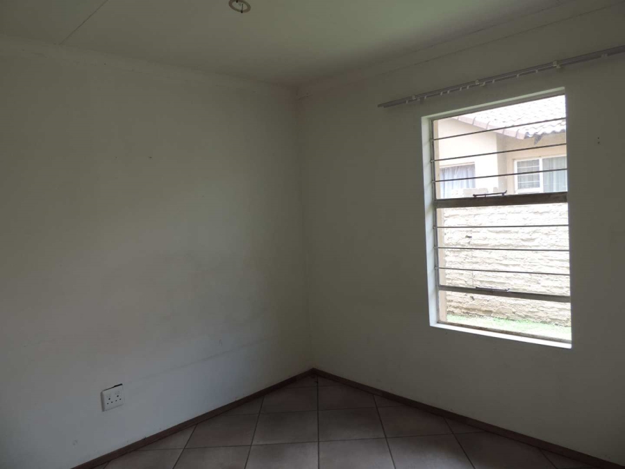 2 Bedroom Property for Sale in Albertsdal Gauteng