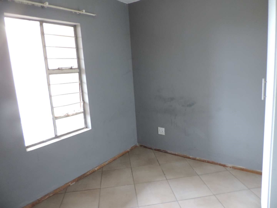 2 Bedroom Property for Sale in Albertsdal Gauteng