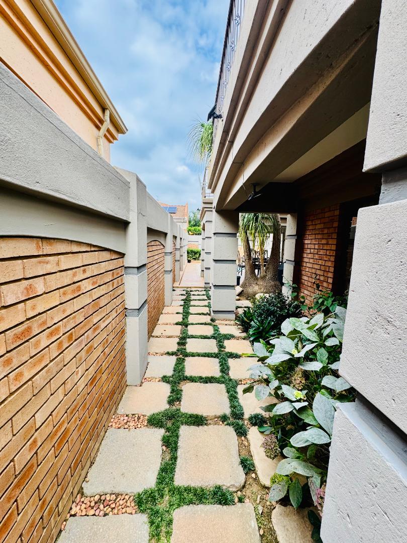 3 Bedroom Property for Sale in Bartlett Gauteng