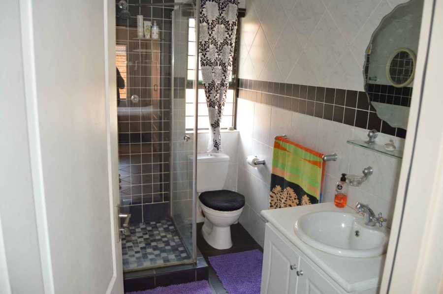 3 Bedroom Property for Sale in New Redruth Gauteng