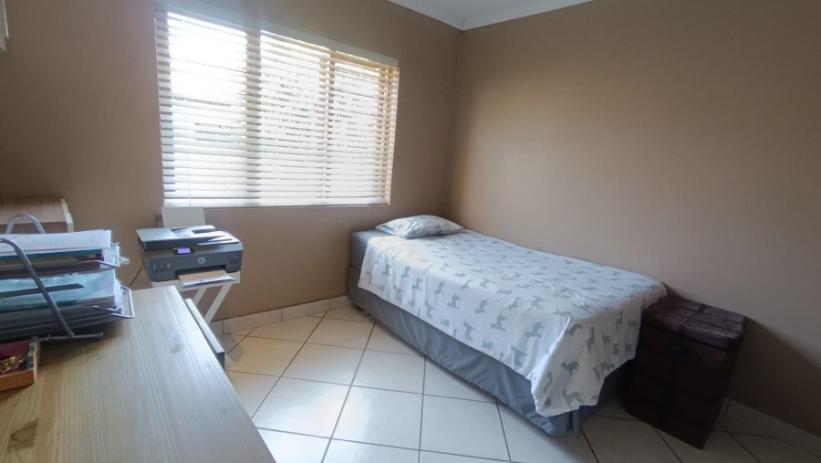 3 Bedroom Property for Sale in Rua Vista Gauteng