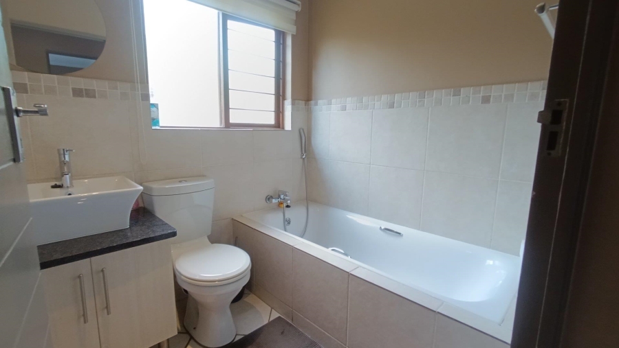 3 Bedroom Property for Sale in Rua Vista Gauteng