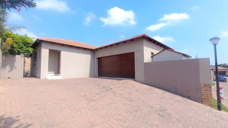 3 Bedroom Property for Sale in Rua Vista Gauteng