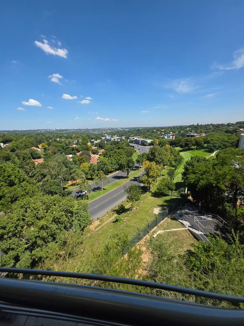 To Let 2 Bedroom Property for Rent in Sandhurst Gauteng