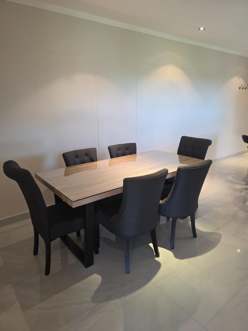 To Let 2 Bedroom Property for Rent in Sandhurst Gauteng