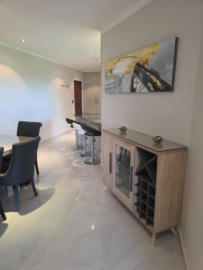 To Let 2 Bedroom Property for Rent in Sandhurst Gauteng