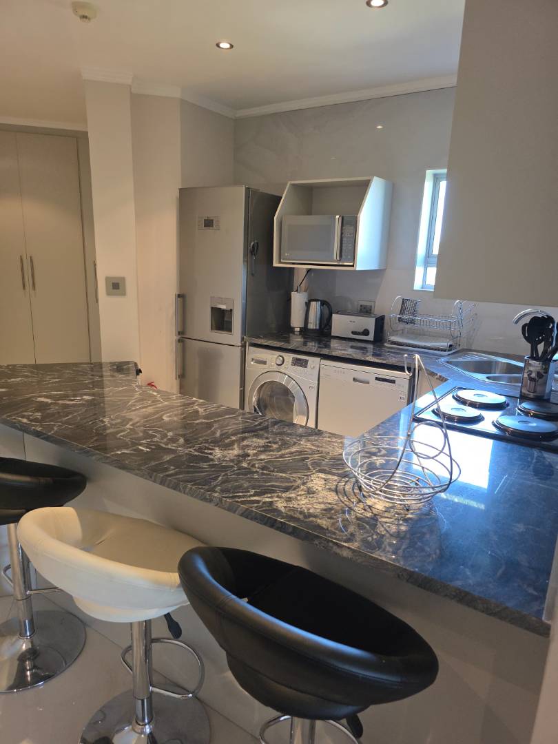 To Let 2 Bedroom Property for Rent in Sandhurst Gauteng