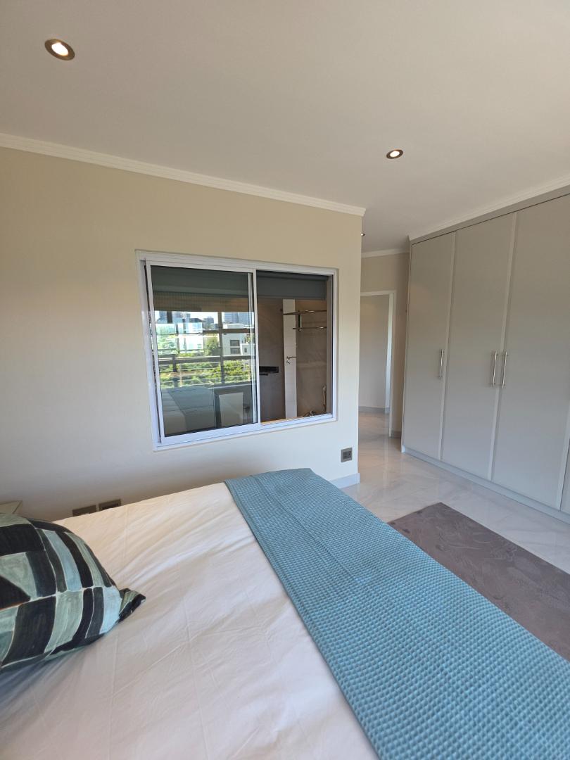 To Let 2 Bedroom Property for Rent in Sandhurst Gauteng