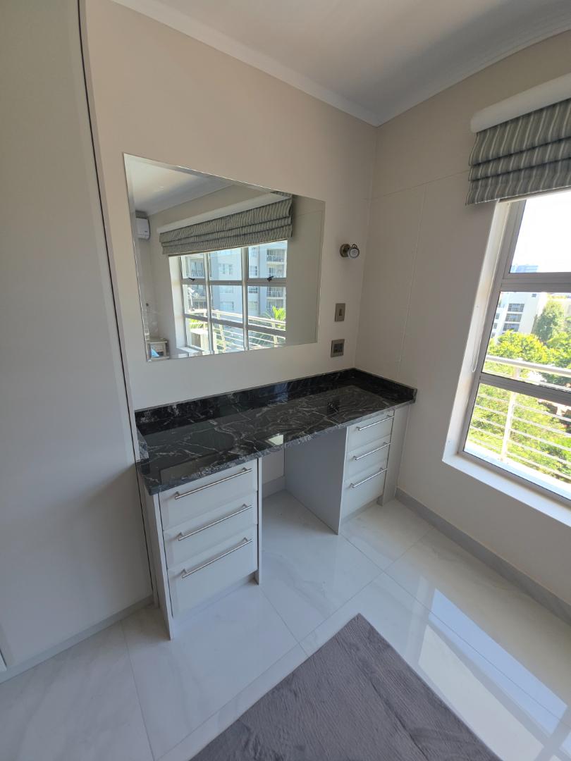To Let 2 Bedroom Property for Rent in Sandhurst Gauteng