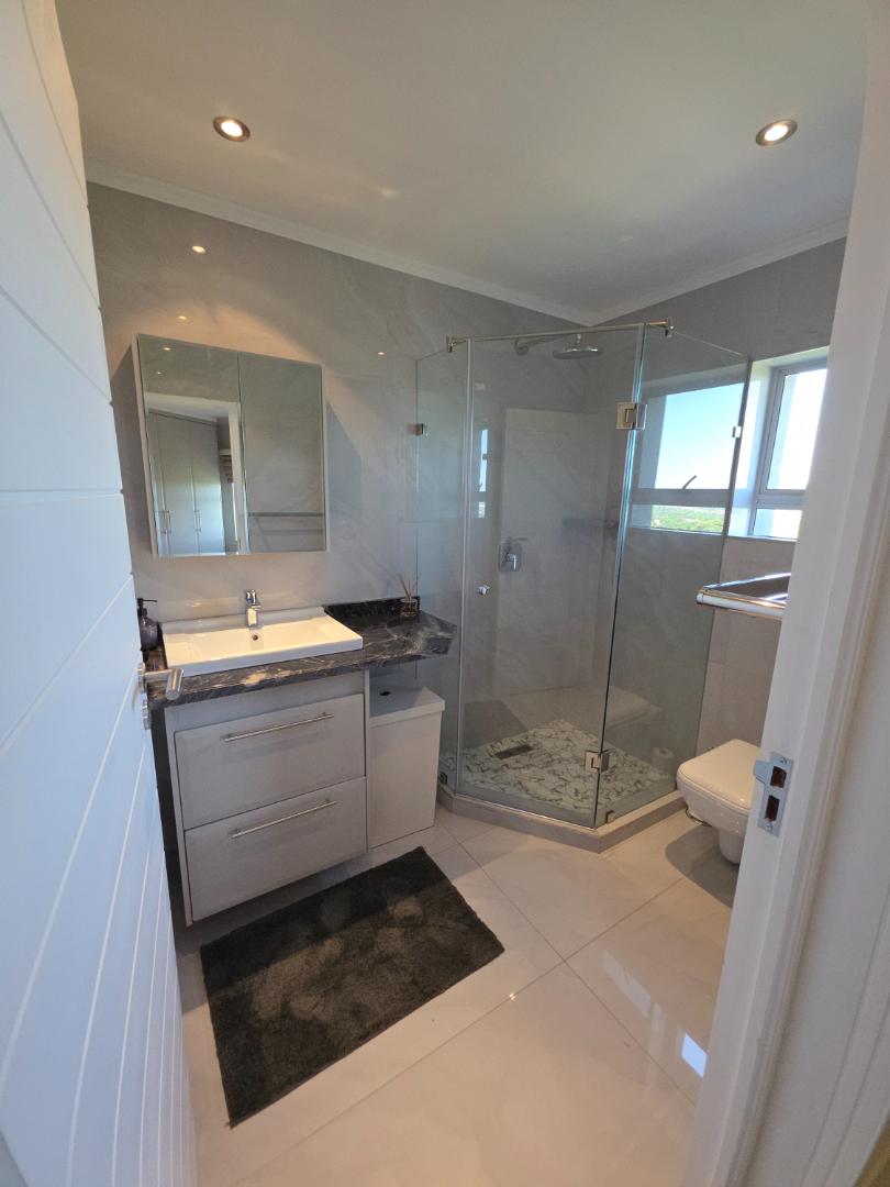 To Let 2 Bedroom Property for Rent in Sandhurst Gauteng