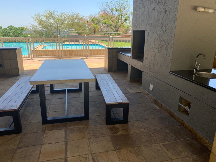 To Let 2 Bedroom Property for Rent in Sandhurst Gauteng