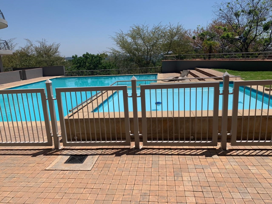 To Let 2 Bedroom Property for Rent in Sandhurst Gauteng