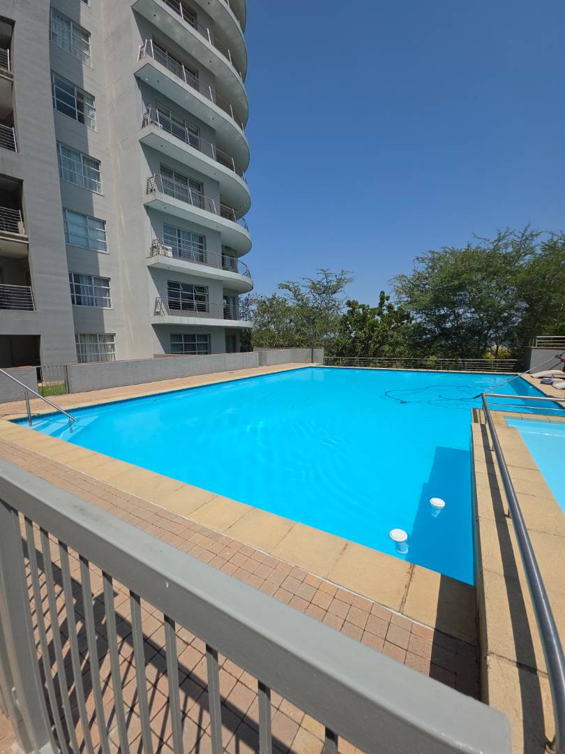 To Let 2 Bedroom Property for Rent in Sandhurst Gauteng