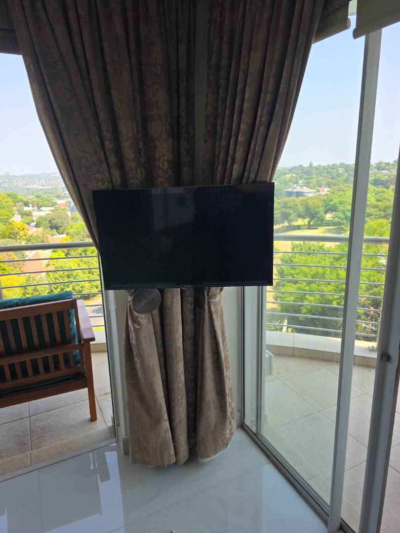 To Let 2 Bedroom Property for Rent in Sandhurst Gauteng