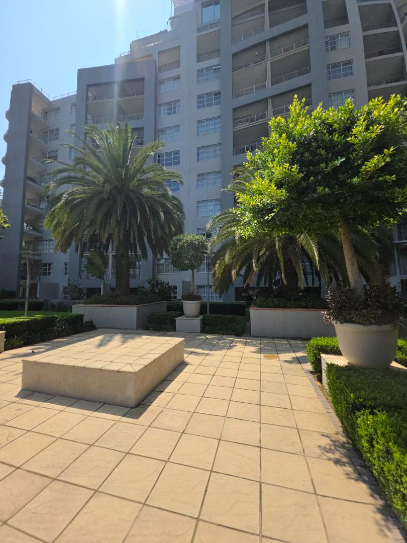 To Let 2 Bedroom Property for Rent in Sandhurst Gauteng