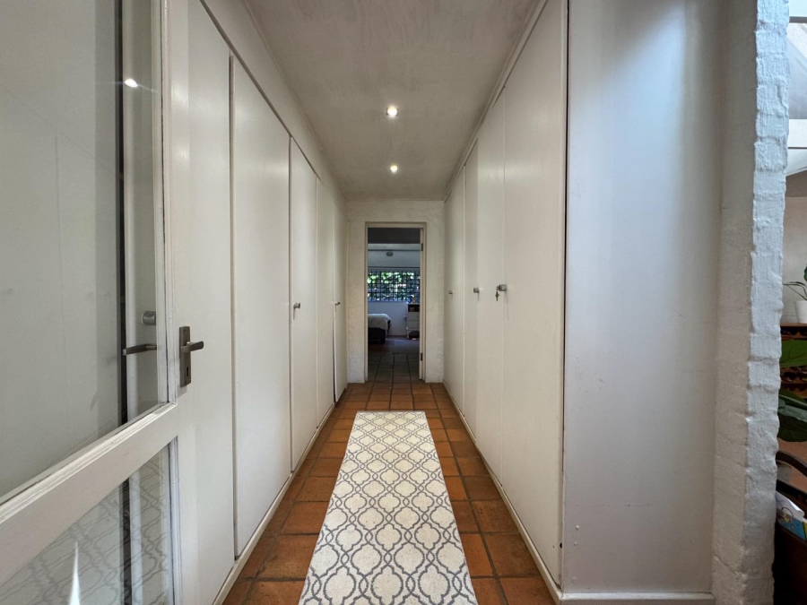 To Let 5 Bedroom Property for Rent in Waterkloof Gauteng