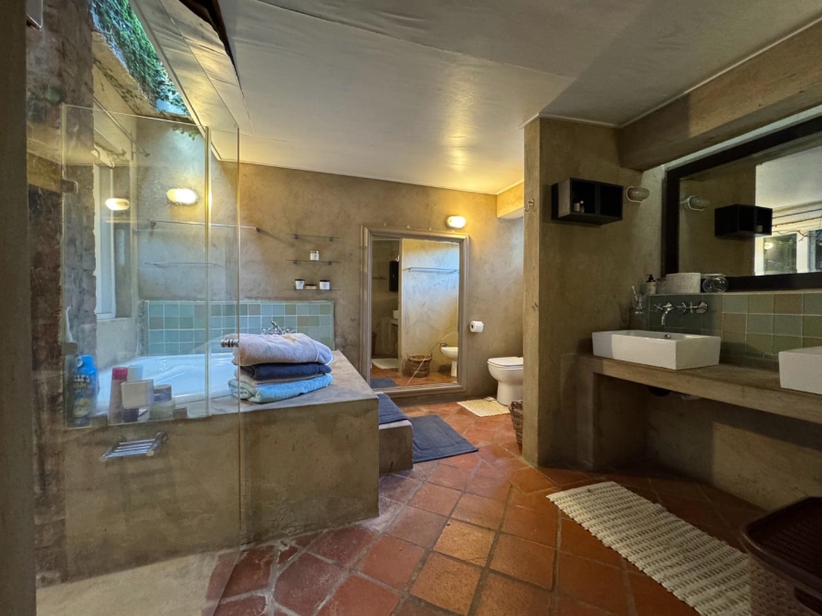 To Let 5 Bedroom Property for Rent in Waterkloof Gauteng