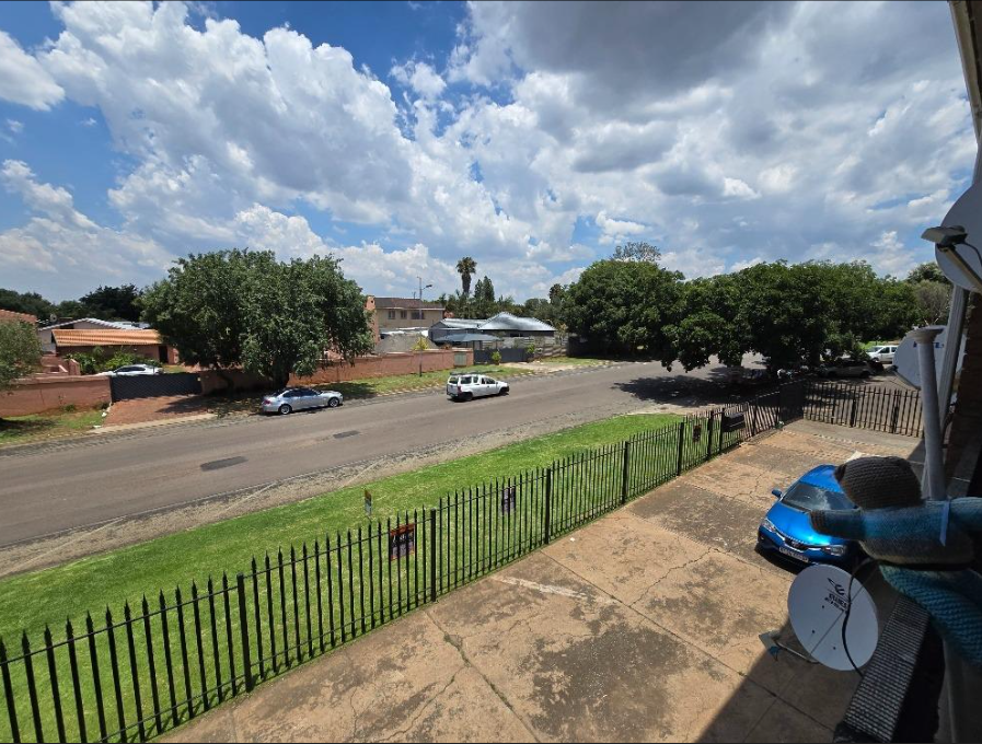 2 Bedroom Property for Sale in Raceview Gauteng