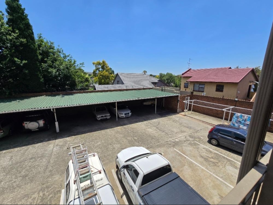 2 Bedroom Property for Sale in Raceview Gauteng