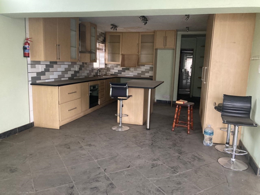 To Let 2 Bedroom Property for Rent in Johannesburg Central Gauteng