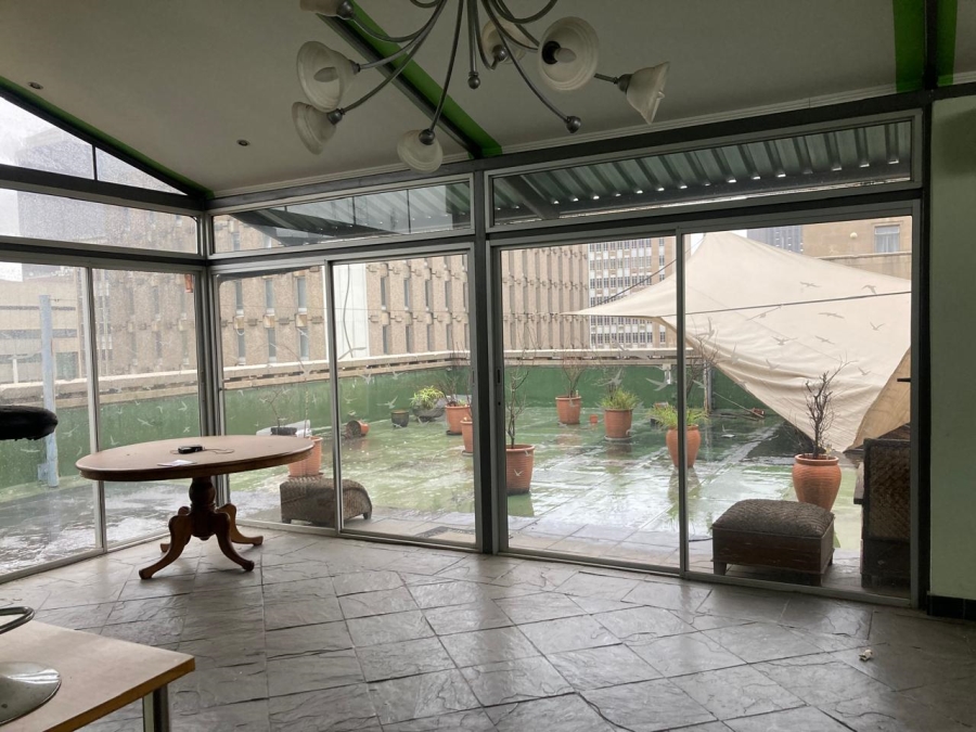 To Let 2 Bedroom Property for Rent in Johannesburg Central Gauteng