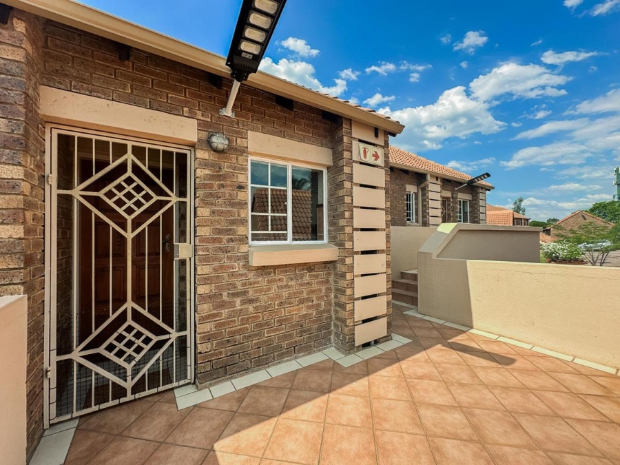 2 Bedroom Property for Sale in Mooikloof Ridge Gauteng