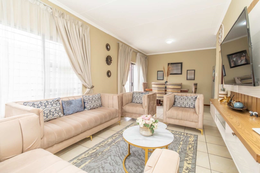 3 Bedroom Property for Sale in Noordwyk Gauteng