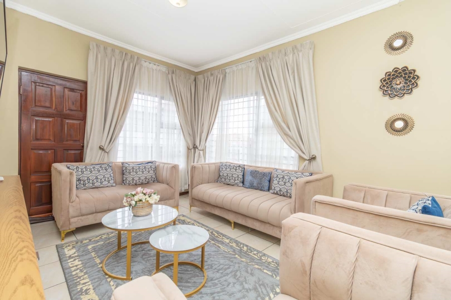 3 Bedroom Property for Sale in Noordwyk Gauteng