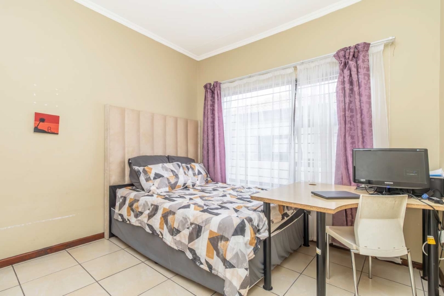 3 Bedroom Property for Sale in Noordwyk Gauteng