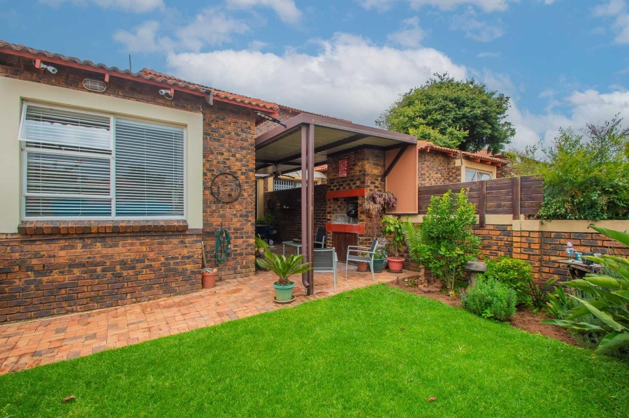 3 Bedroom Property for Sale in Weltevreden Park Gauteng
