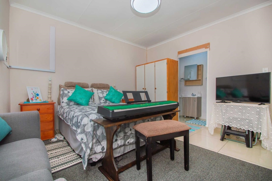 3 Bedroom Property for Sale in Weltevreden Park Gauteng