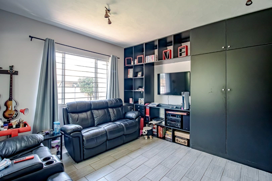 3 Bedroom Property for Sale in Garsfontein Ext 10 Gauteng