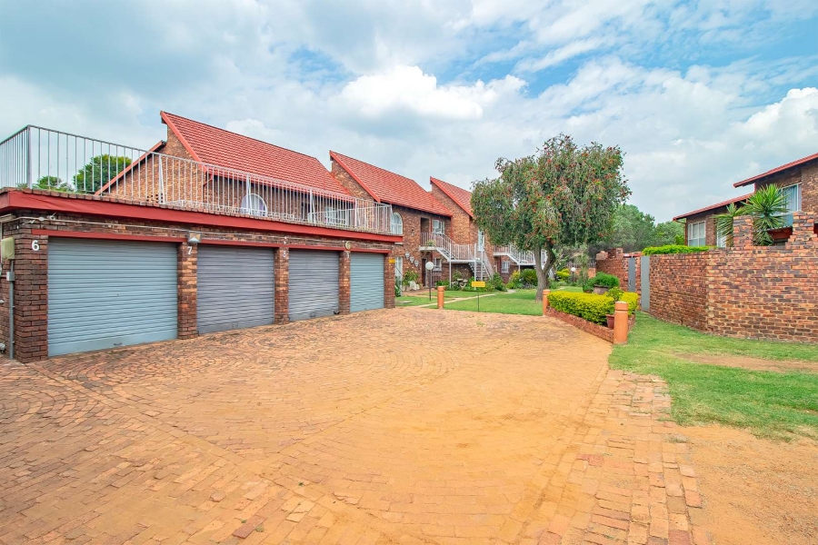 3 Bedroom Property for Sale in Kilner Park Gauteng