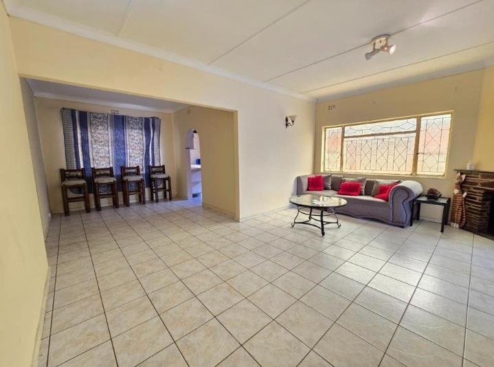3 Bedroom Property for Sale in Roseacres Gauteng