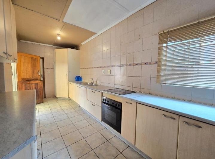 3 Bedroom Property for Sale in Roseacres Gauteng