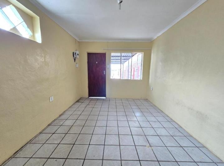 3 Bedroom Property for Sale in Roseacres Gauteng