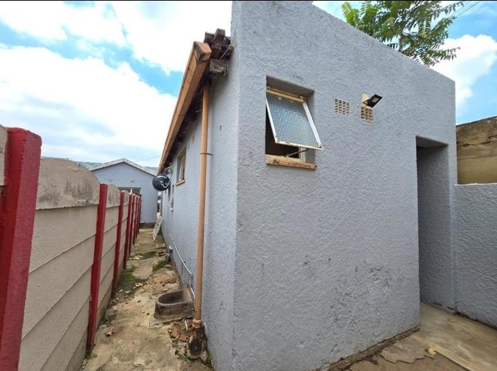 3 Bedroom Property for Sale in Roseacres Gauteng