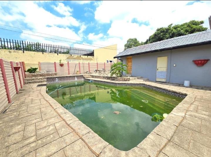 3 Bedroom Property for Sale in Roseacres Gauteng