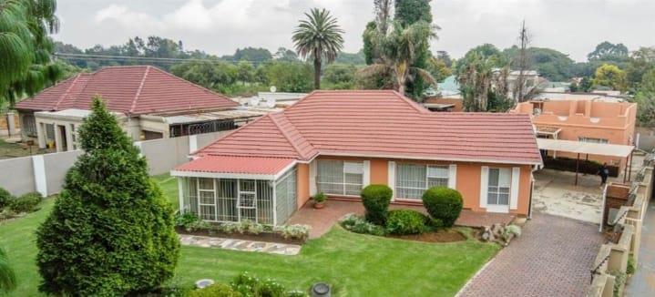 6 Bedroom Property for Sale in Rewlatch Gauteng