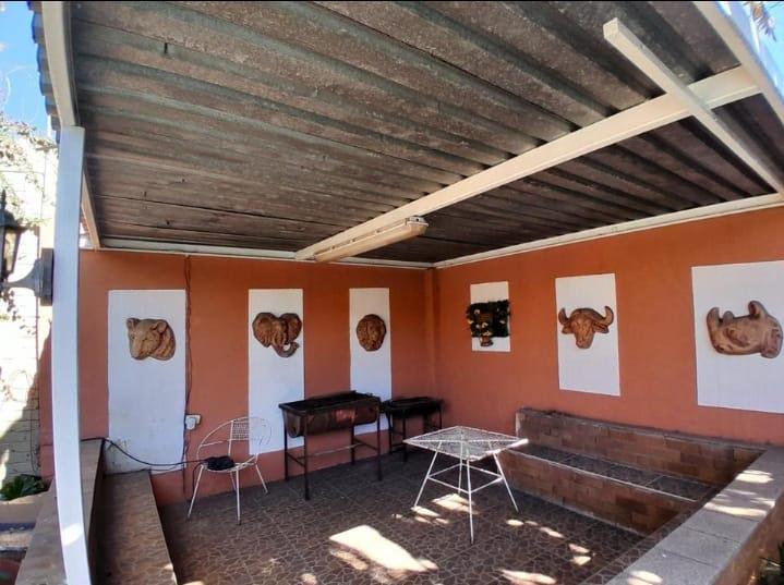 6 Bedroom Property for Sale in Rewlatch Gauteng